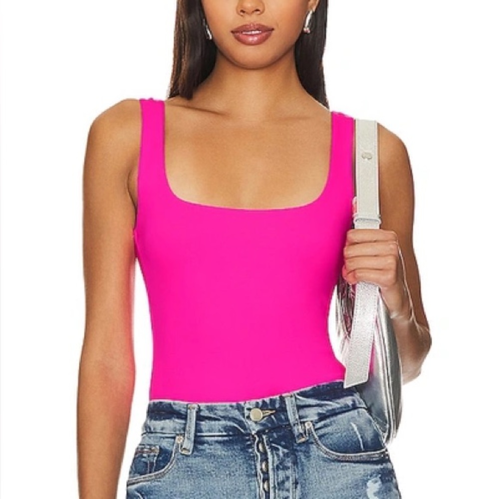 Good American 💕 Scuba Modern Tank Bodysuit in Fuschia